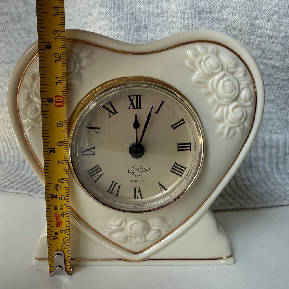 Rosebud Collection Lenox Quartz Heart Shape Clock Roses Ivory Gold Trim WORKS - Picture 3 of 9